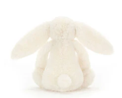 JELLYCAT LITTLE BASHFUL CREAM BUNNY -Robinson alnwick 2232A35A 8317 4677 AD19 133C7940D0D8